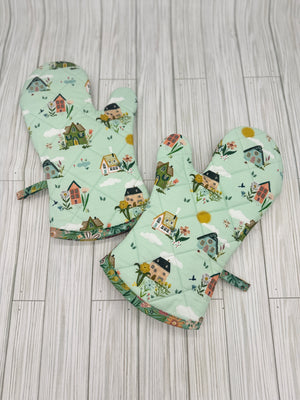 Cottage Charm Quilted Hot Pad & Oven Mitt Set